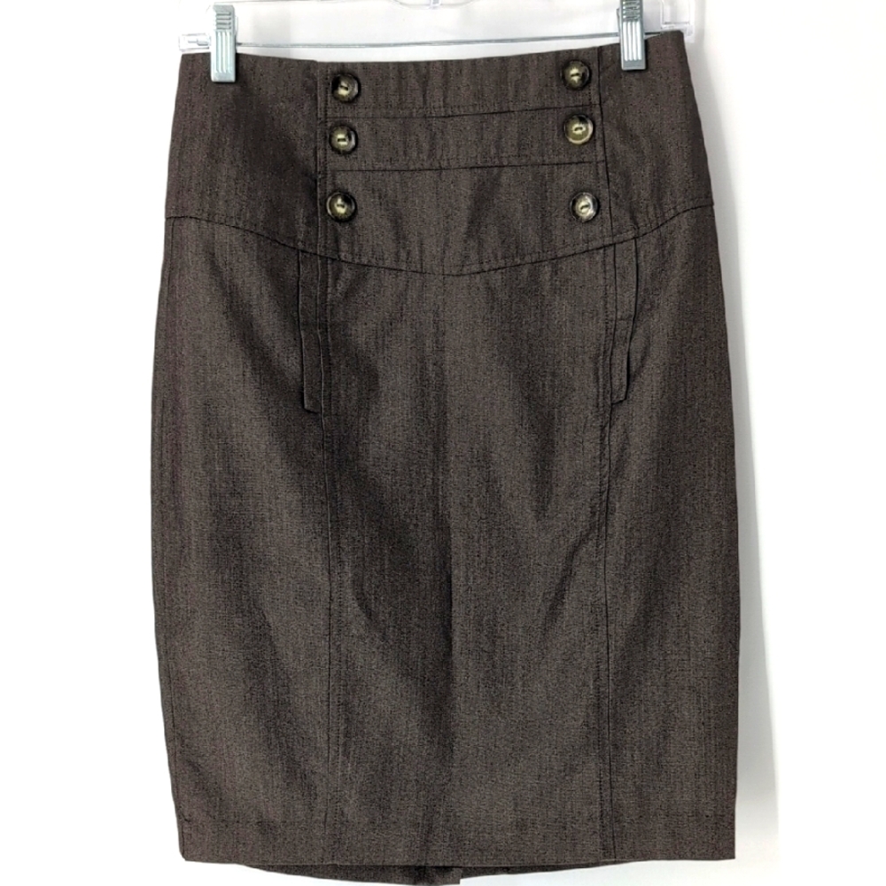 B .Wear Chic Brown Button-Detail Skirt size 5 great condition .